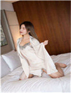 伦理mp4下载/女间谍撒尿