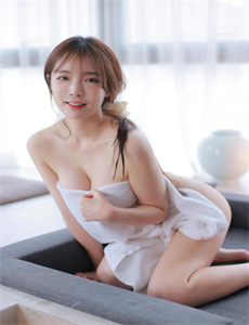 女同学粉嫩无套第一次,出差回家看母亲原文阅读