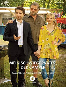 裸胸的金发女郎